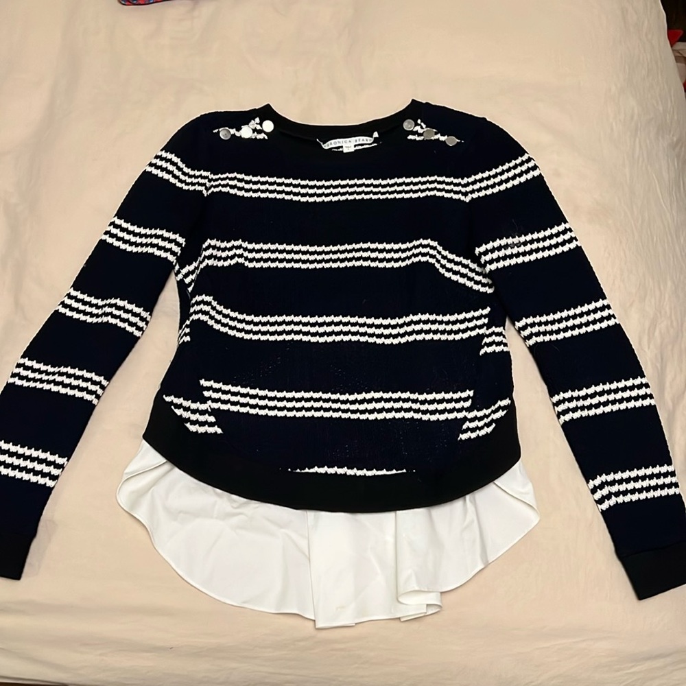Veronica Beard Blue and White shirt